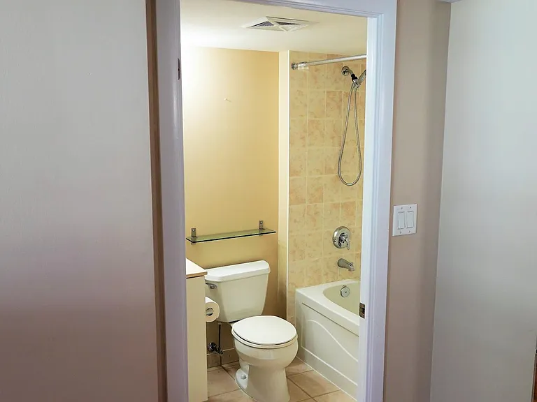 38 Grenville St #1009 — Photo 6