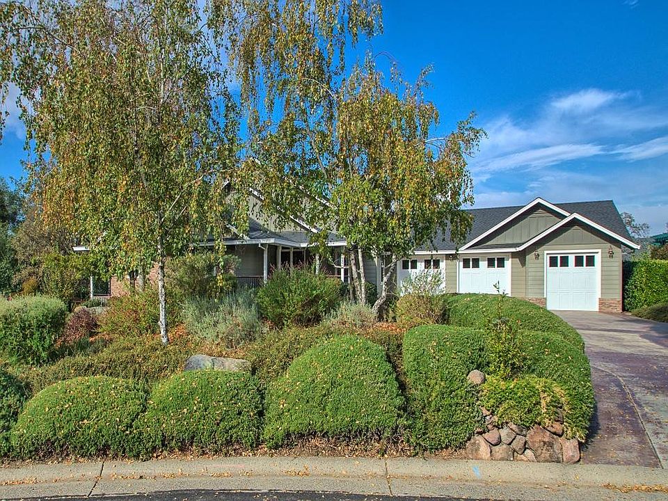 1st image of 580 Chimney Hill Ct