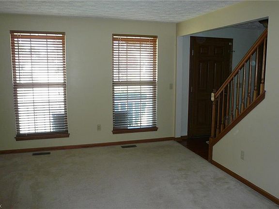 4th image of 2232 Canterbury Cir