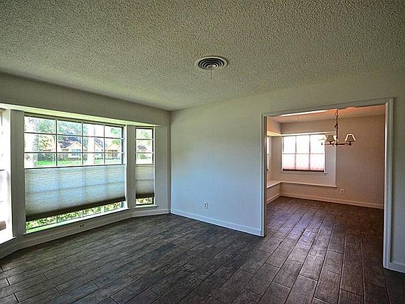 3rd image of 7806 Braes Meadow Dr