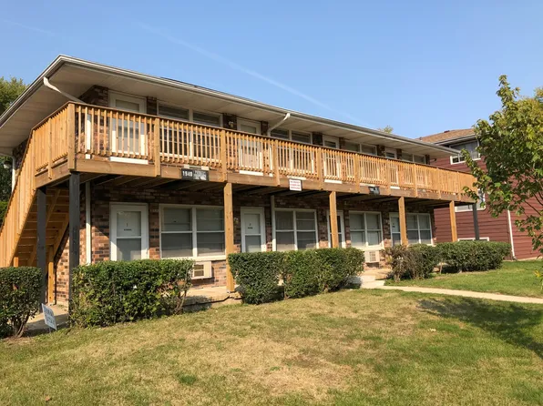 1940 Mark Ave APT 15, Elgin, IL 60123