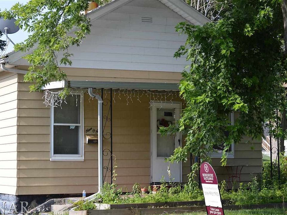 2nd image of 909 E Walnut St