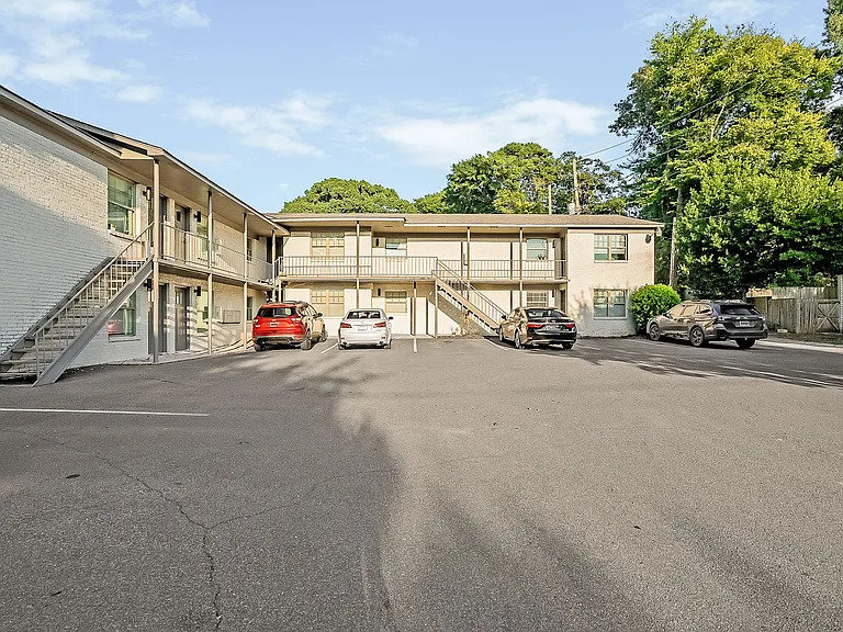 Greenview Apartments - Forest Park — Photo 14