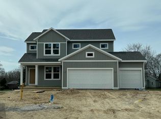 6491 Fieldview Dr, Rockford, MI 49341