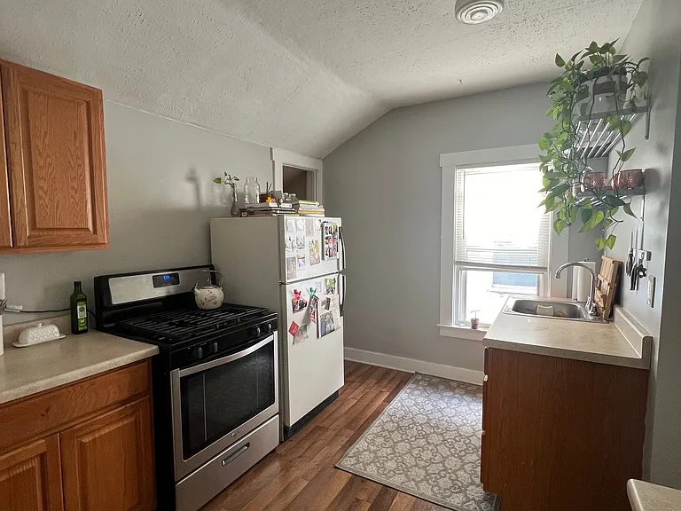 340 E Troy St #2 — Photo 3