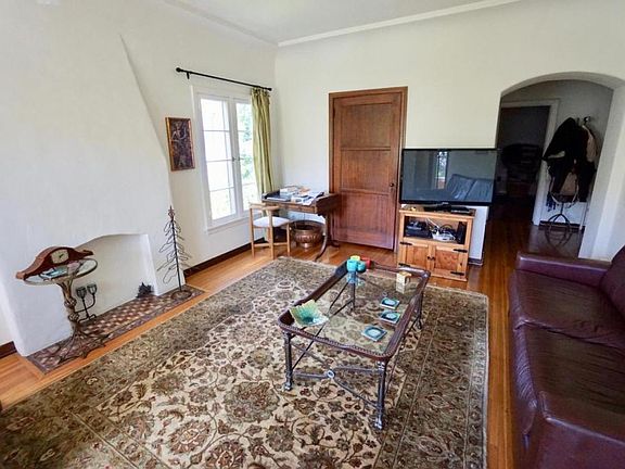 3rd image of 350 S Detroit St #38