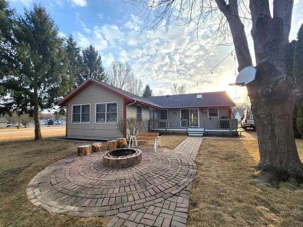 722 Marquette Dr SW, Poplar Grove, IL 61065