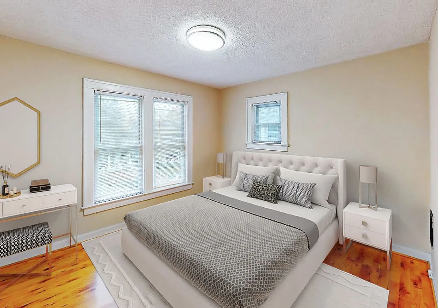 3 Bedrooms, 1 Full Bathroom + 3 Free Off-Street Parking Spaces Beautiful Campus Property Availabl... — Photo 3
