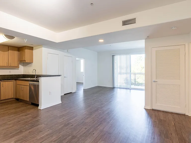 Legacy Apartments — Photo 9