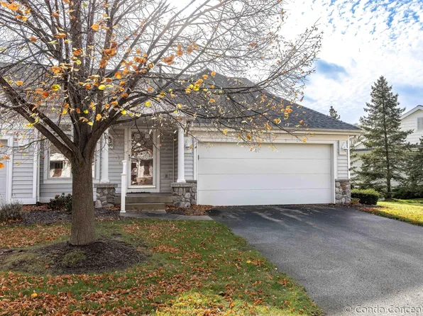 290 Shoreside Dr N, Grand Rapids, MI 49548