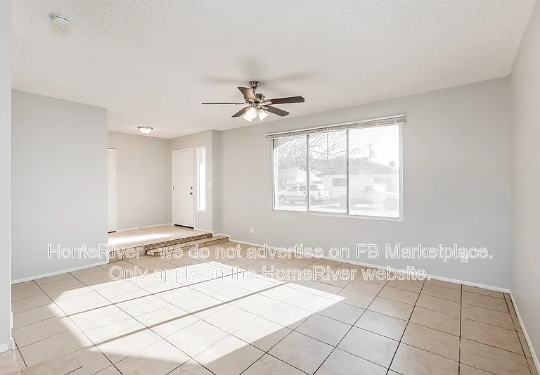 5758 N 42nd Ave — Photo 13