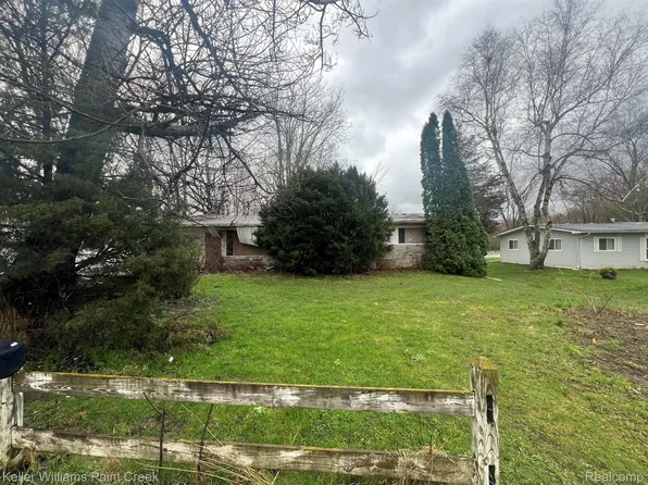 5077 Kelly Rd, Flint, MI 48504