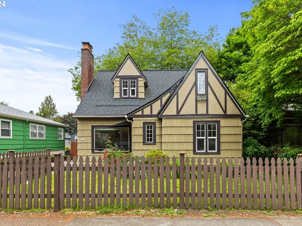 5023 SE Cesar E Chavez Blvd, Portland, OR 97202