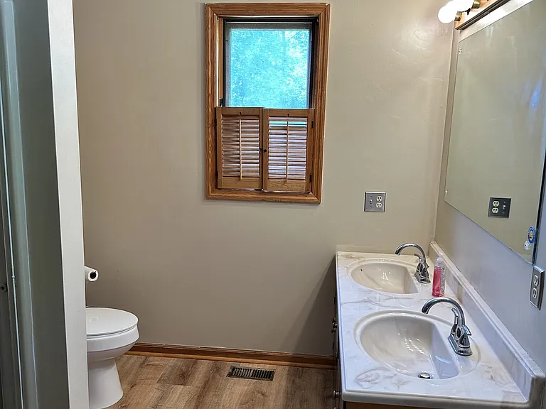 411 Sharing Ln — Photo 2