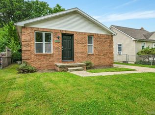 19606 Rensellor St, Livonia, MI 48152