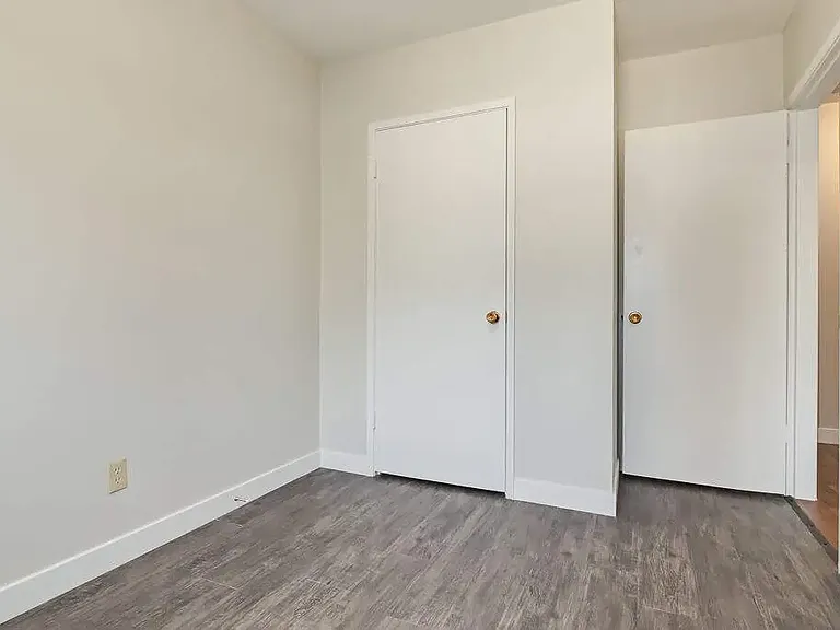 5905 47a Ave #15 — Photo 11