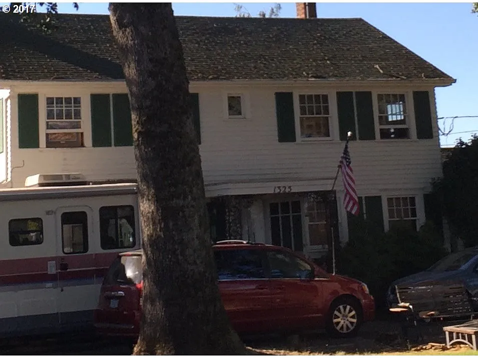 1325 NE Cornell Rd Unit A photo 1