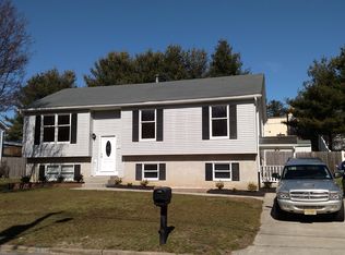 313 Richmond Ave, Blackwood, NJ 08012
