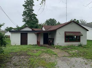 1906 Maple St, Auburn, IN 46706