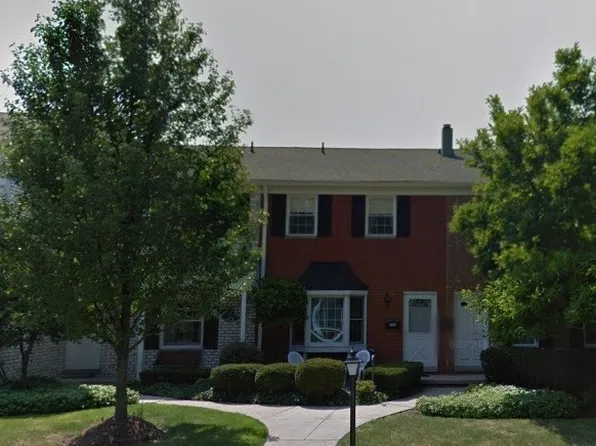 4328 W 196th St, Cleveland, OH 44126