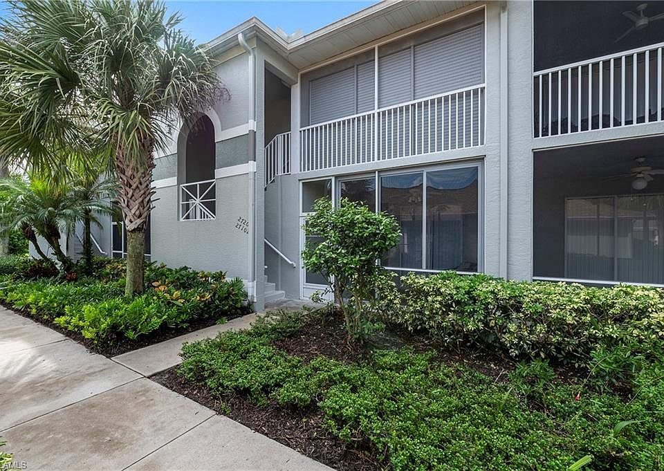 1st image of 26181 Clarkston DR #102
