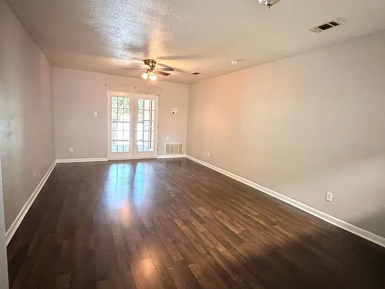 5719 B Street — Photo 5