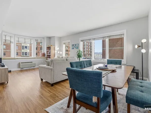 5114 City Place, Edgewater, NJ 07020