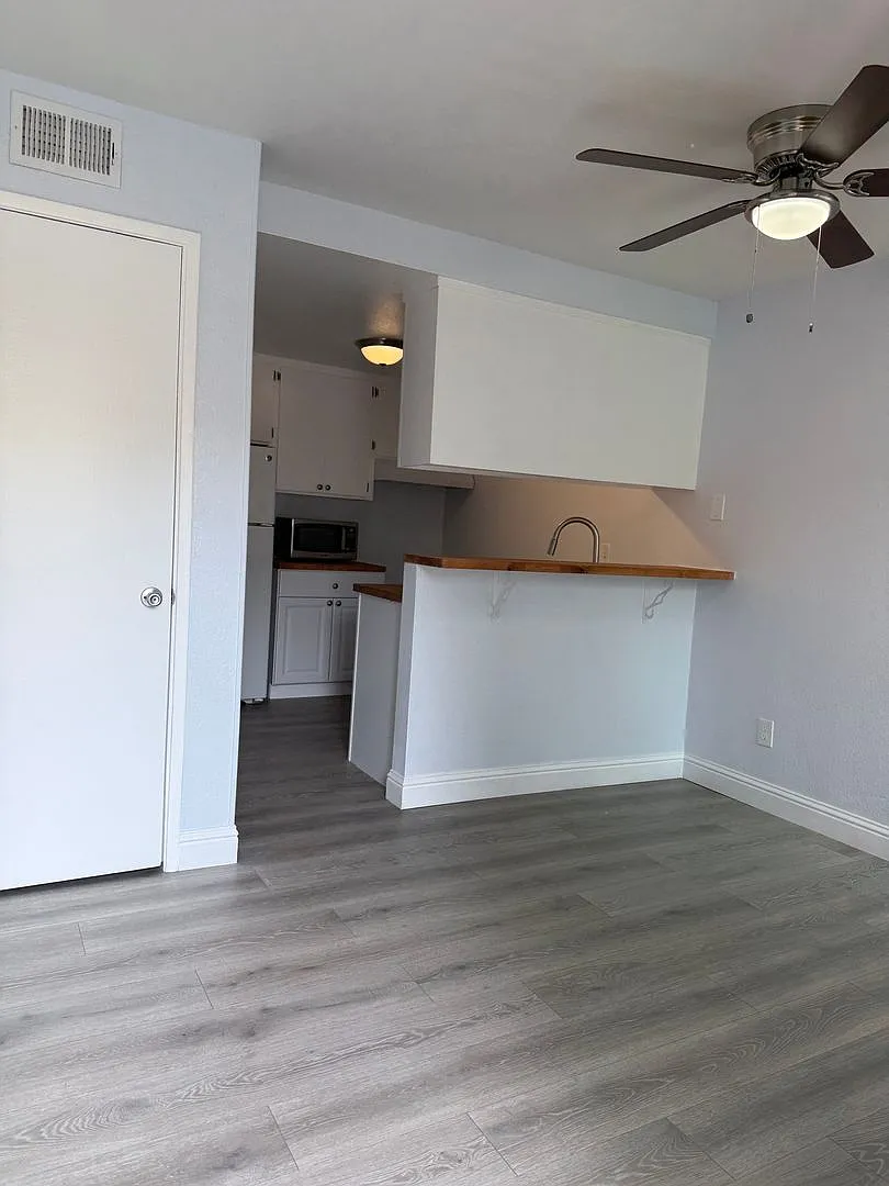Silver Creek Townhomes — Photo 2
