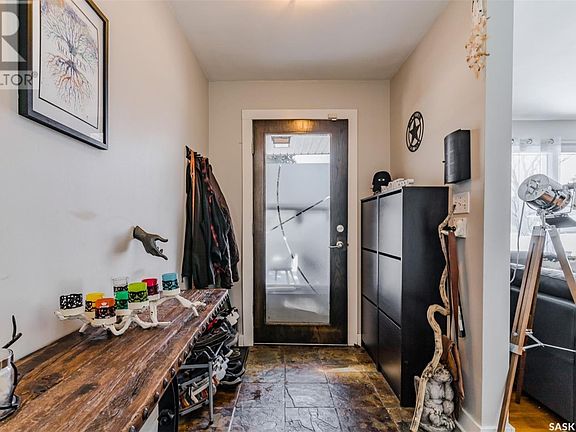 3rd image of 2623 Albert Ave