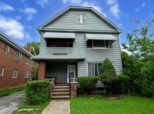 2391 Noble Rd, Cleveland Heights, OH 44121
