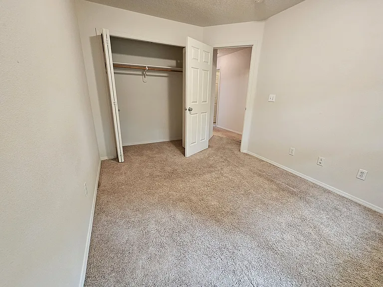 6261 SW 208th Ter — Photo 11