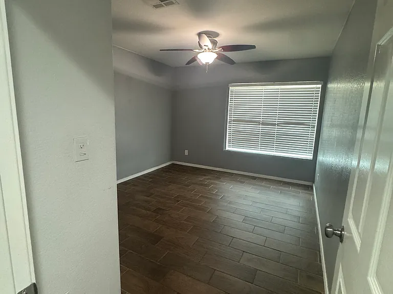 4061 E Taro Ln — Photo 13