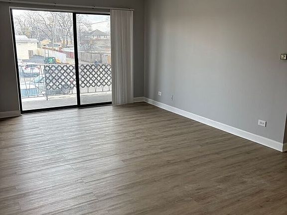 4th image of 6819 W 95th St #4