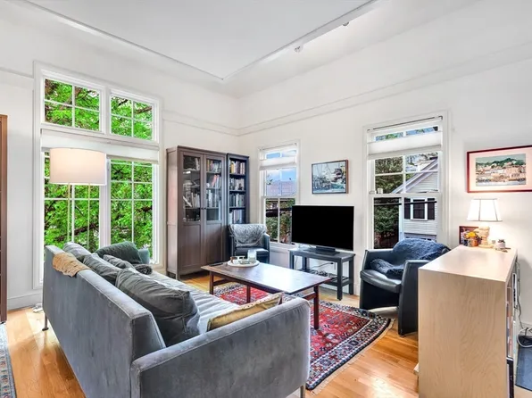34 Foster St #34, Cambridge, MA 02138