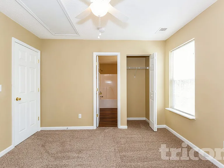 153 Cottage Lake Way — Photo 9
