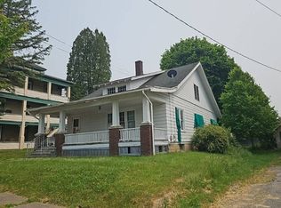 28 Arnold St, Jamestown, NY 14701