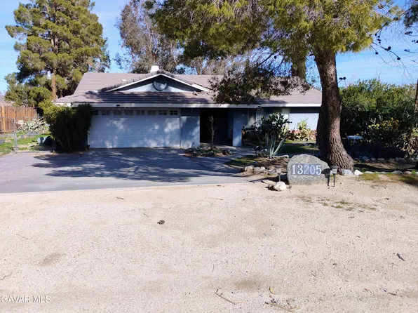 13205 E Ave W, Pearblossom, CA 93553