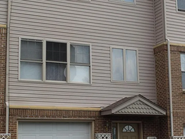 108 Daybreak Dr, Cumberland, MD 21502