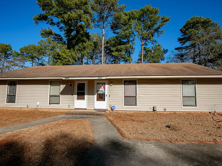 6448 Rockford Dr — Photo 3