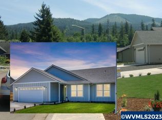 1223 SW 2nd Ave, Mill City, OR 97360