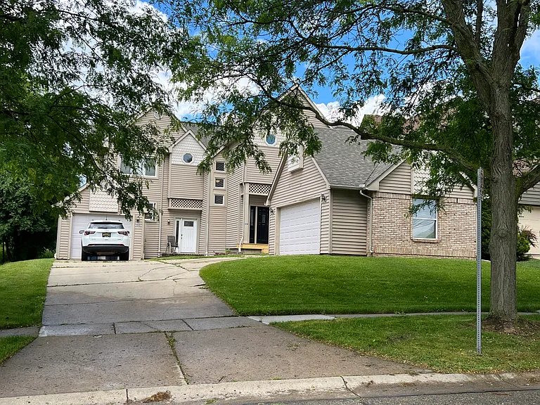 458 Village Oaks Ct — Photo 4
