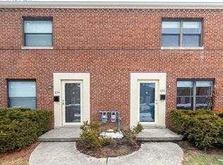 636 Blenheim Rd, Columbus, OH 43214