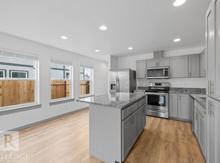 347 Lozier Ln, Medford, OR 97501