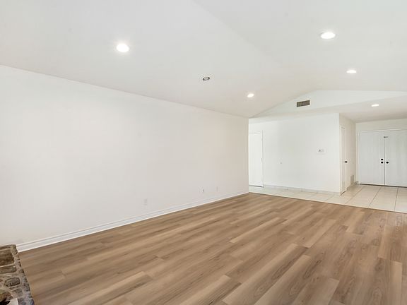 3rd image of 6902 Dakota Ave