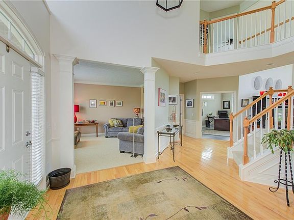 3rd image of 4934 S Cobblestone Dr