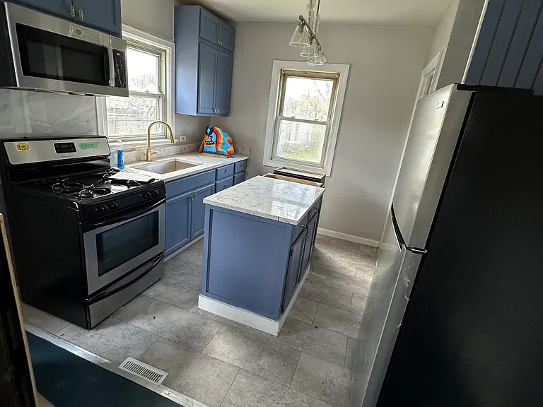 1548 Taft St — Photo 4