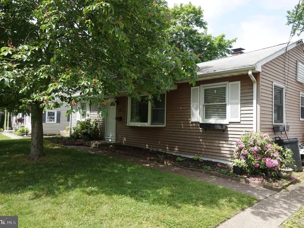 9 Filbert Ave, Stratford, NJ 08084