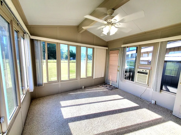 1618 Lexington Dr — Photo 10