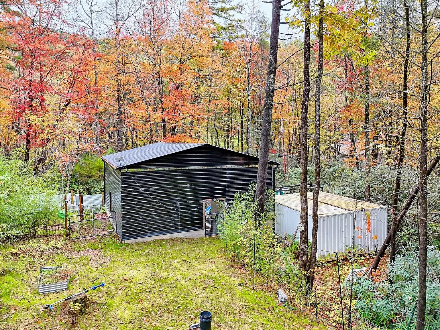 102 Cornet Ln — Photo 3
