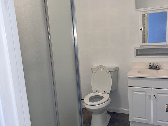 5th image of 534 4th St Unit A